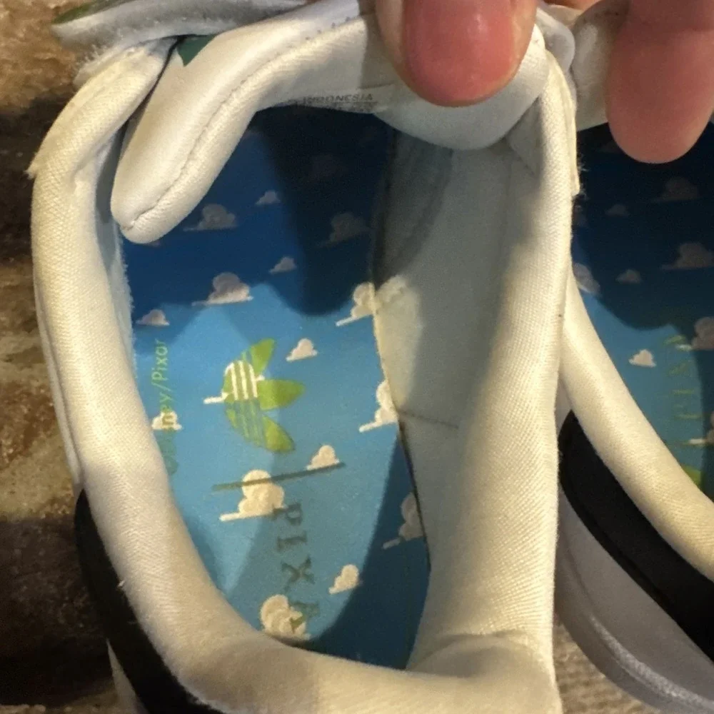 adidas Originals x Disney Superstar II Size 2 Toy Story Alien Kids Casual JI0091